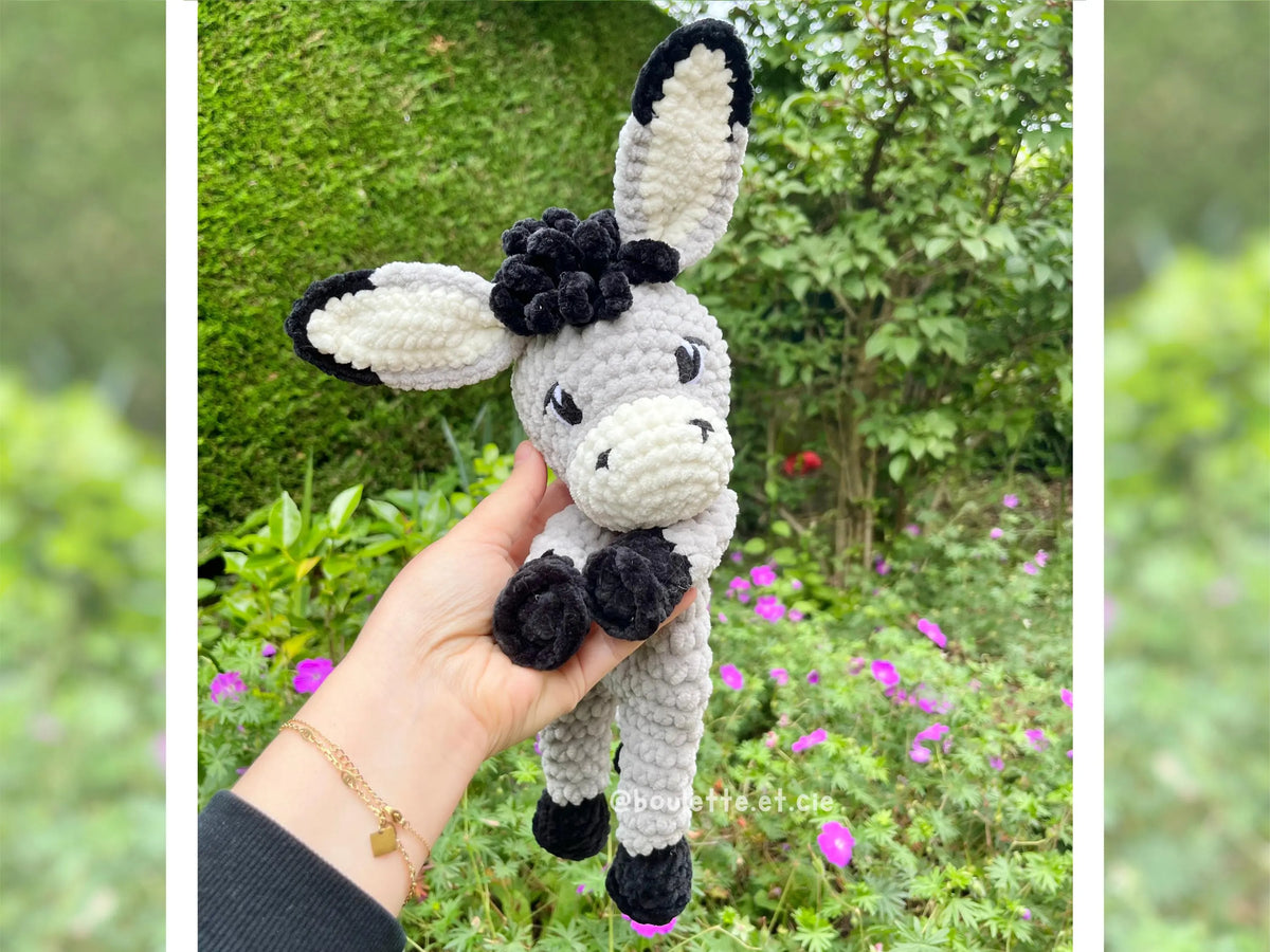 Donny the Donkey Snuggler · PDF Crochet Pattern · Donny le Doudou Âne