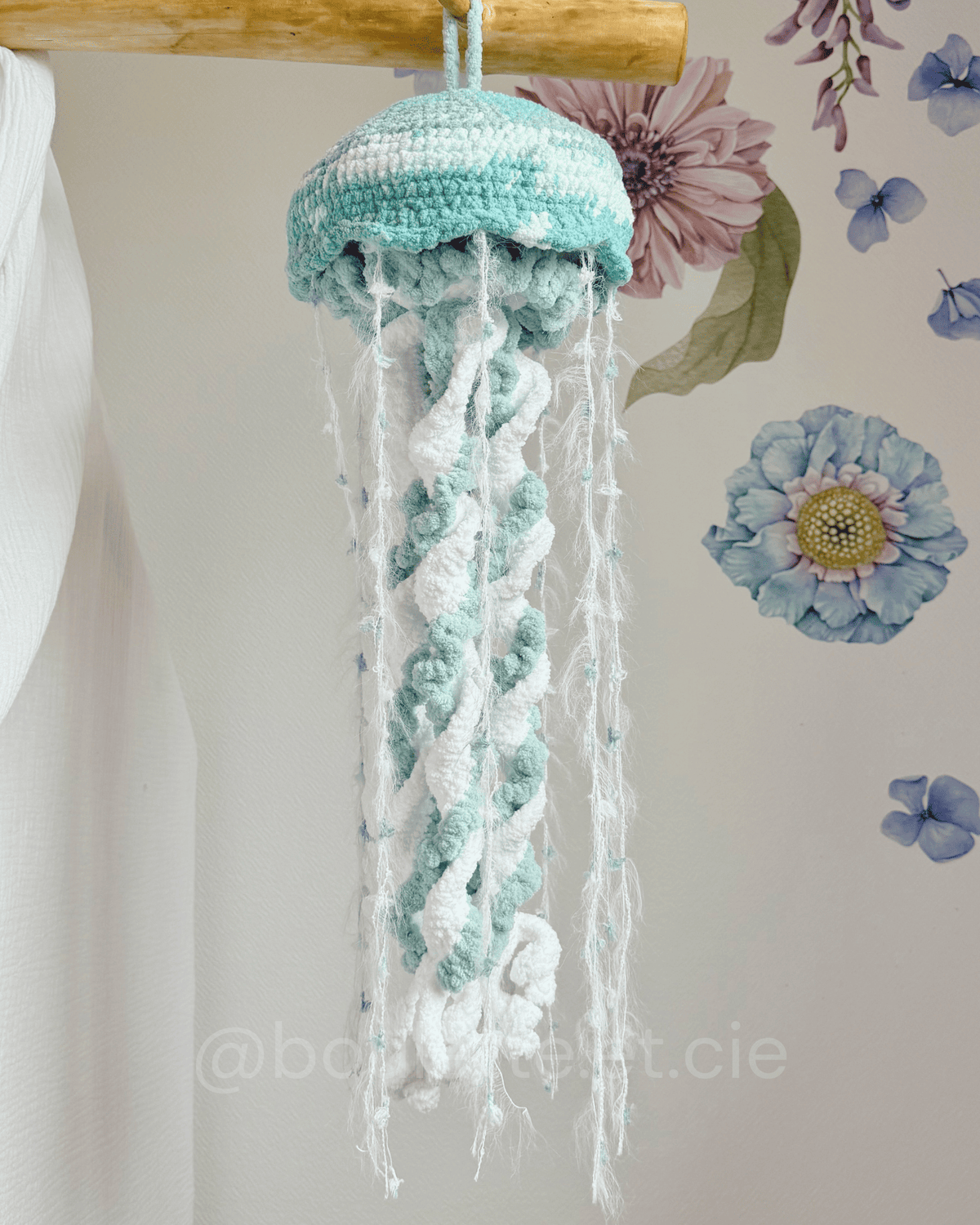 Acqua the Jellyfish · PDF Crochet Pattern PDF · NO-SEW · Acqua la Méduse