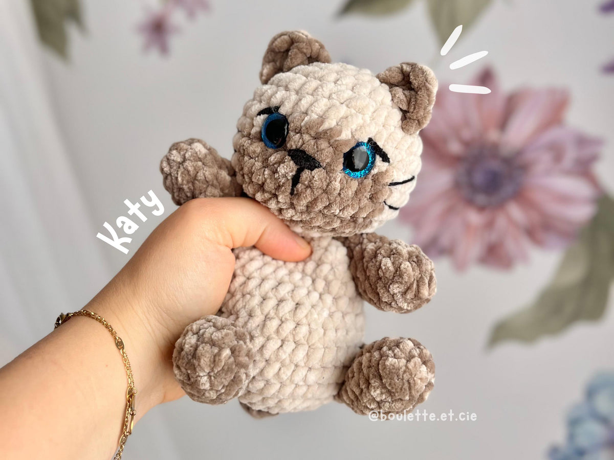 Katy the Squishy Kitty · PDF Crochet Pattern · Katty le Chaton Moelleux